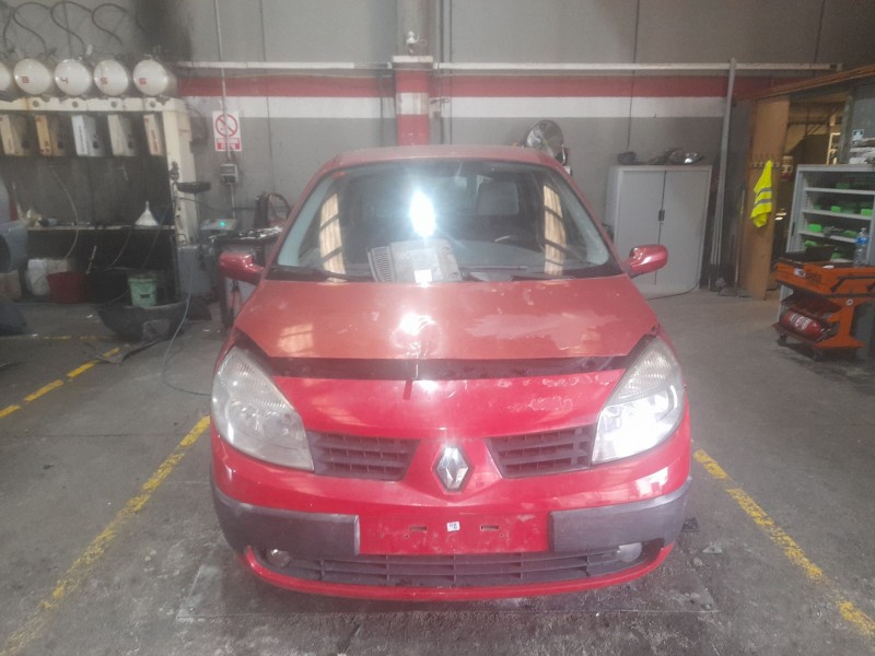 renault scenic ii del año 2004