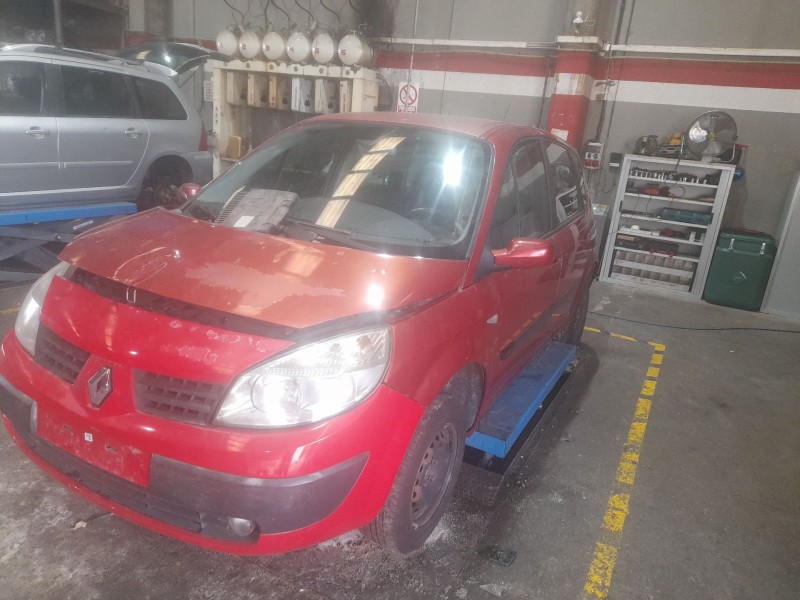 renault scenic ii del año 2004