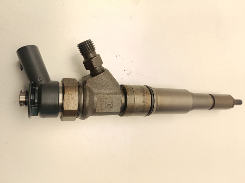 Recambio de inyector para bmw serie 1 berlina (e81/e87) 118d referencia OEM IAM 0445110209  