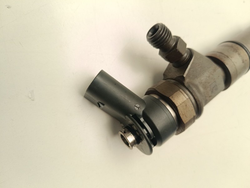 Recambio de inyector para bmw serie 1 berlina (e81/e87) 118d referencia OEM IAM 0445110209  