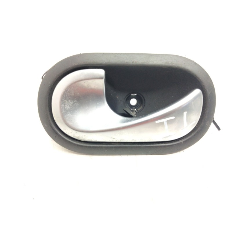 Recambio de maneta interior trasera izquierda para renault scenic ii 1.5 dci diesel referencia OEM IAM 820028484  