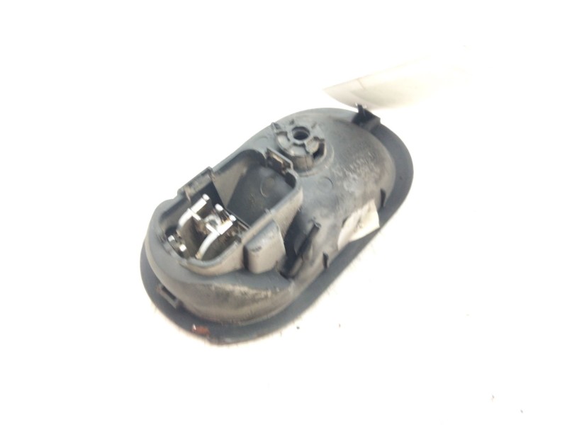 Recambio de maneta interior trasera izquierda para renault scenic ii 1.5 dci diesel referencia OEM IAM 820028484  