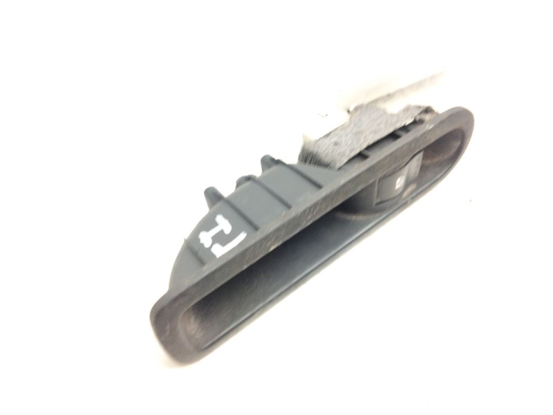 Recambio de mando elevalunas trasero izquierdo para renault scenic ii 1.5 dci diesel referencia OEM IAM   