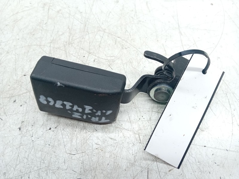 Recambio de enganche cinturon trasero izquierdo para opel insignia sports tourer cosmo referencia OEM IAM 13267139  