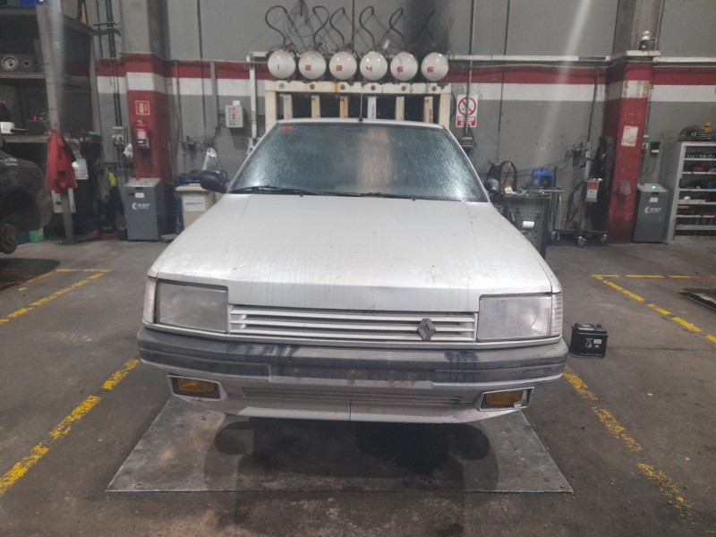renault 21 berlina (b/l48) del año 1987