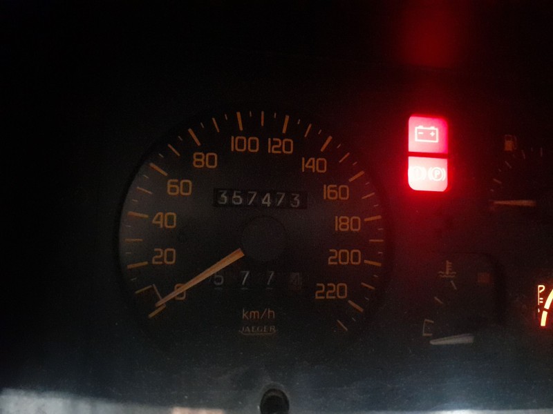 renault 21 berlina (b/l48) del año 1987