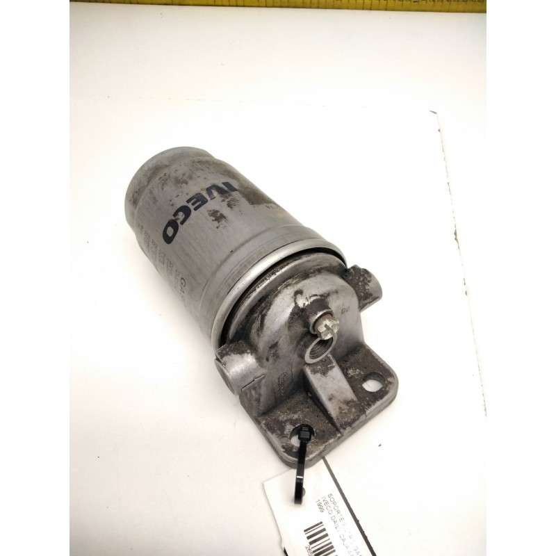 Recambio de soporte filtro gasoil para iveco daily caja abierta / volquete 2.8 diesel referencia OEM IAM 18135677  