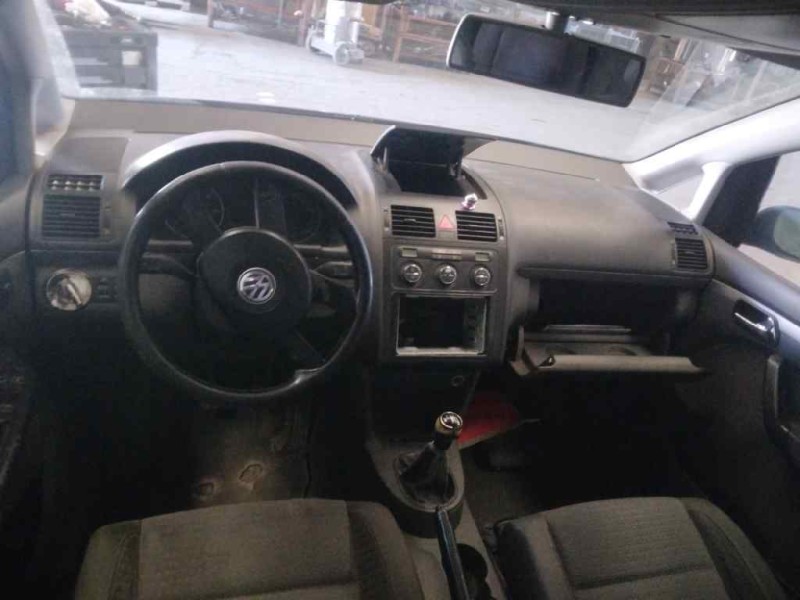 volkswagen touran (1t1) del año 2004