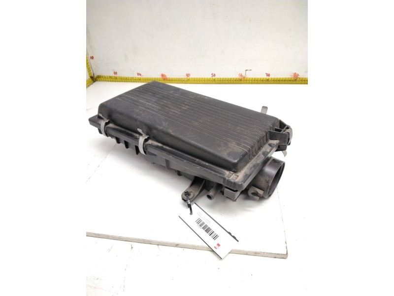 Recambio de caja filtro de aire para nissan sunny van referencia OEM IAM 2M300  
