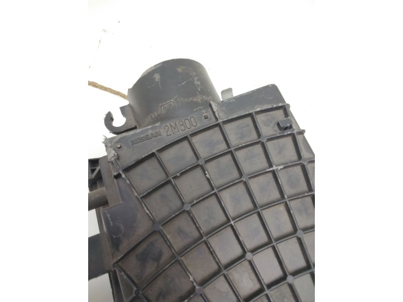 Recambio de caja filtro de aire para nissan sunny van referencia OEM IAM 2M300  