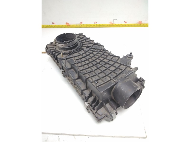 Recambio de caja filtro de aire para nissan sunny van referencia OEM IAM 2M300  