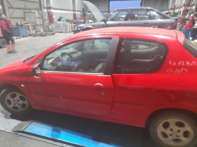 peugeot 206 berlina del año 2001