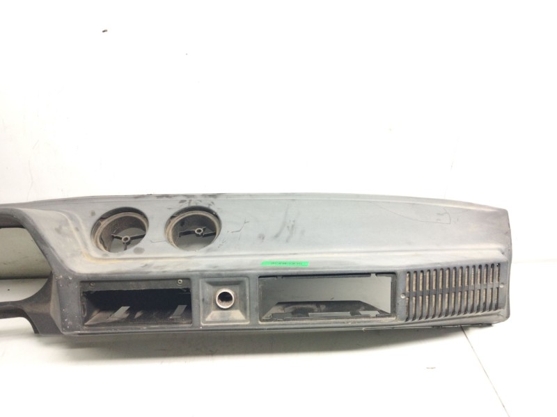 Recambio de salpicadero para seat 127 0.9 referencia OEM IAM 4377282  