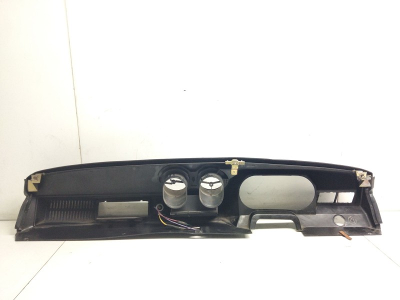 Recambio de salpicadero para seat 127 0.9 referencia OEM IAM 4377282  