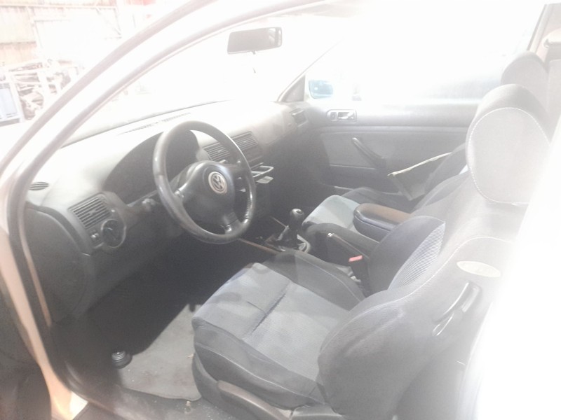 volkswagen golf iv berlina (1j1) del año 2002