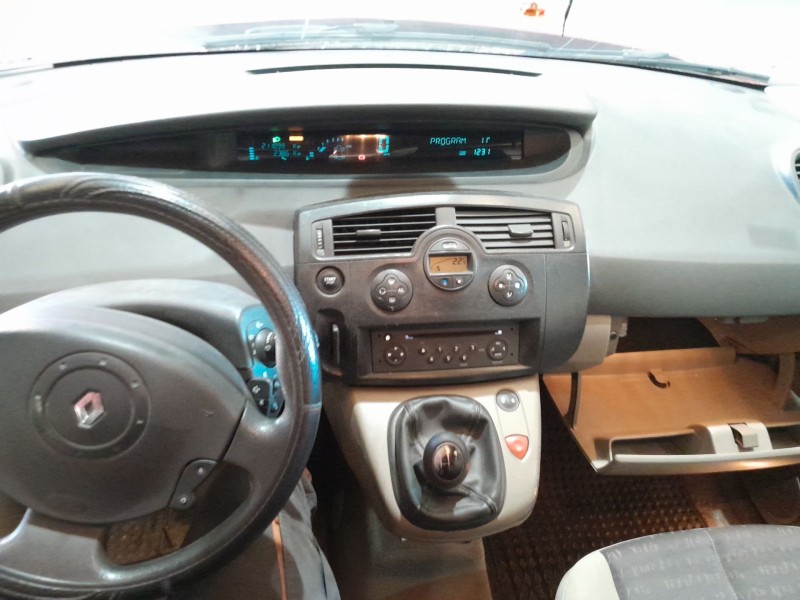 renault scenic ii del año 2006
