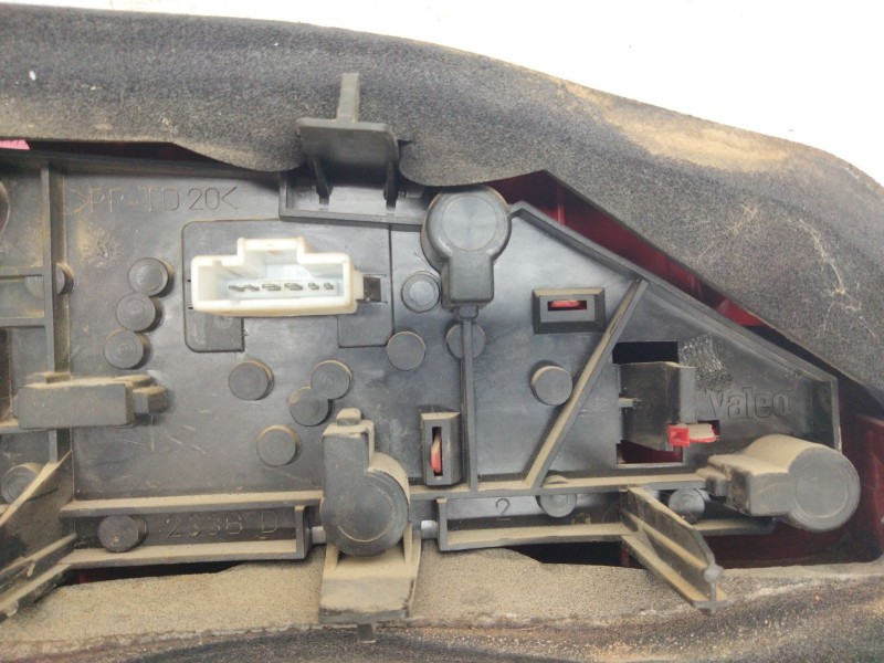 Recambio de piloto trasero derecho para peugeot 406 berlina (s1/s2) 1.8 referencia OEM IAM 2336D  