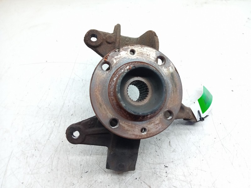 Recambio de mangueta delantera izquierda para renault scenic ii 1.6 16v referencia OEM IAM   