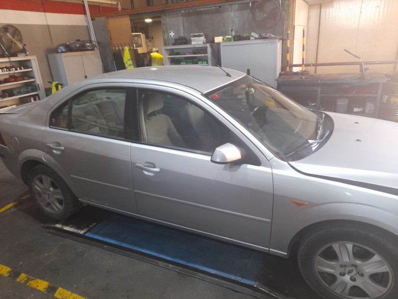 ford mondeo berlina (ge) del año 2001