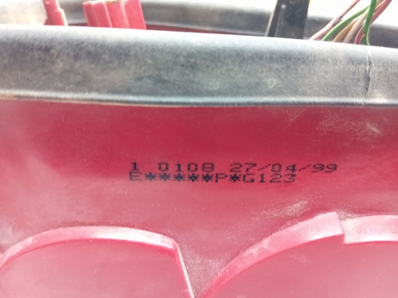 Recambio de piloto trasero derecho para peugeot 106 (s1) 1.5 diesel cat (tud5 / vjy) referencia OEM IAM   