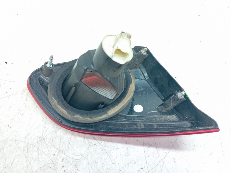 Recambio de piloto trasero derecho porton para nissan qashqai (j10) tekna referencia OEM IAM 89503209  