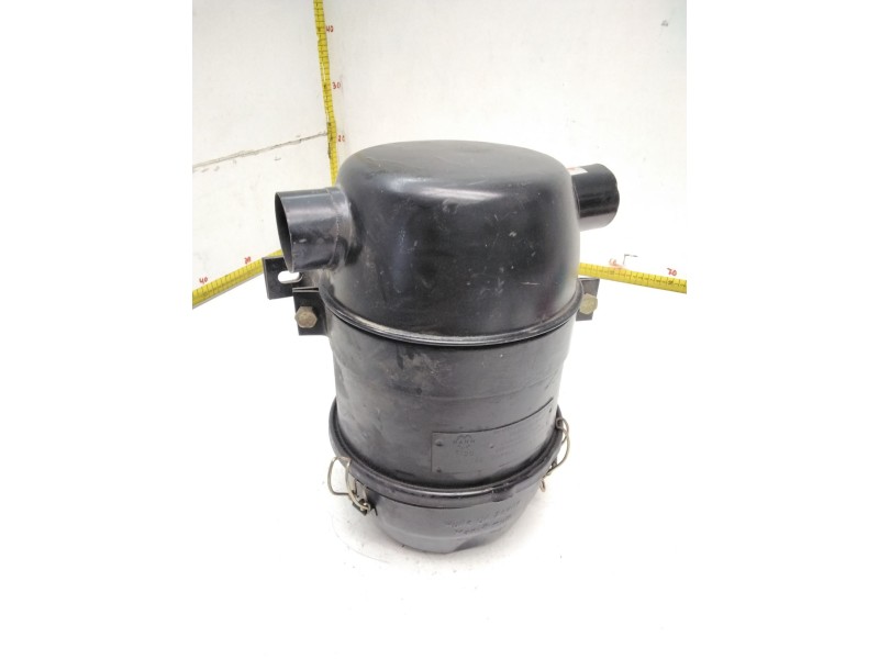 Recambio de caja filtro de aire para iveco daily caja abierta referencia OEM IAM 431045752  MANN