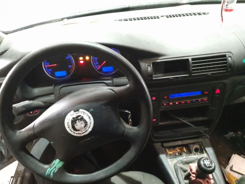 volkswagen passat berlina (3b3) del año 2003