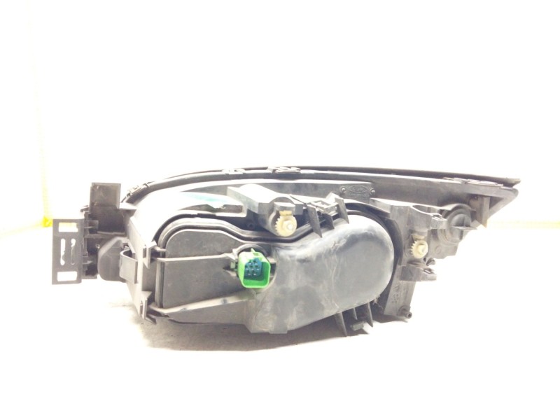 Recambio de faro derecho para ford mondeo berlina (ge) ambiente plus referencia OEM IAM 030174202  