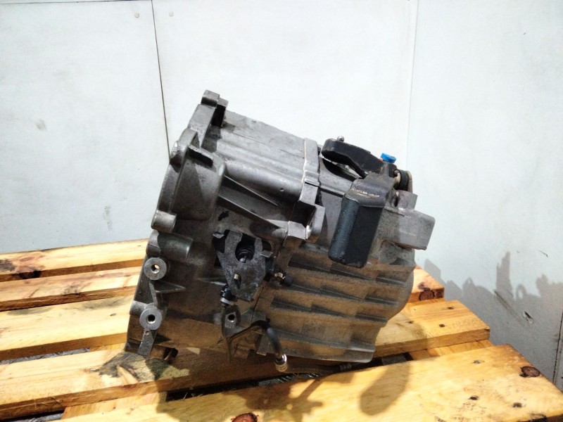 Recambio de caja cambios para volvo s60 berlina d5 referencia OEM IAM M56L2 T125796 