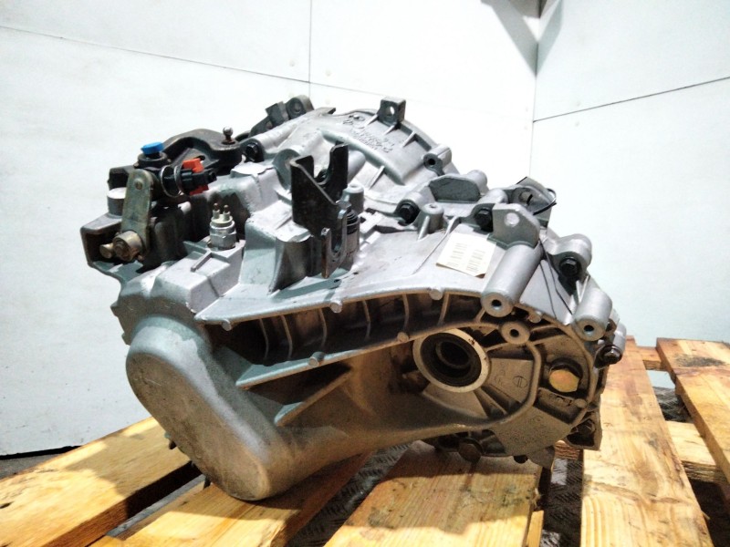 Recambio de caja cambios para volvo s60 berlina d5 referencia OEM IAM M56L2 T125796 