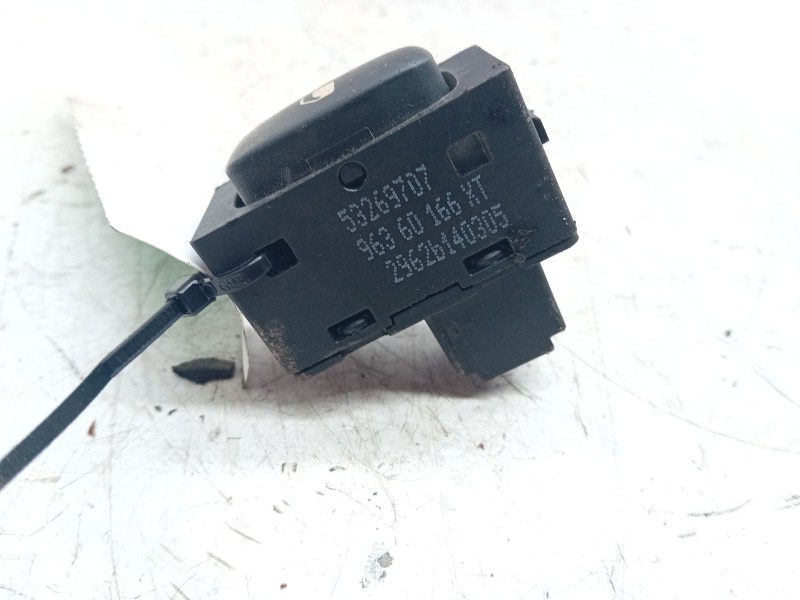 Recambio de mando elevalunas delantero derecho para peugeot 407 sw st confort pack referencia OEM IAM 96360166XT  