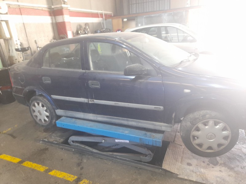 opel astra g berlina del año 1999