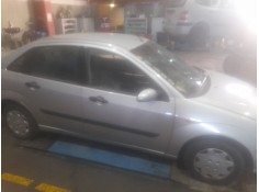 ford focus berlina (cap) del año 2001