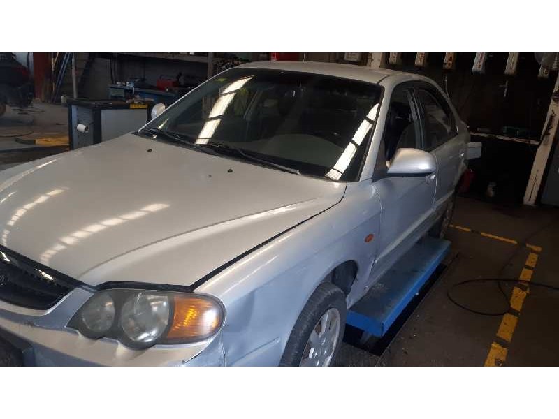 kia shuma ii del año 2001