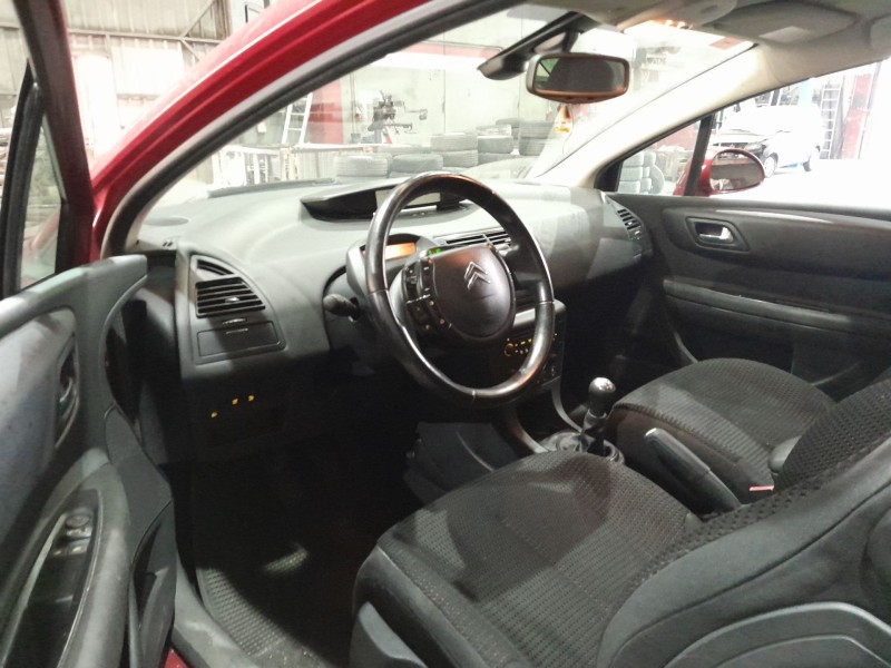 citroen c4 berlina del año 2006