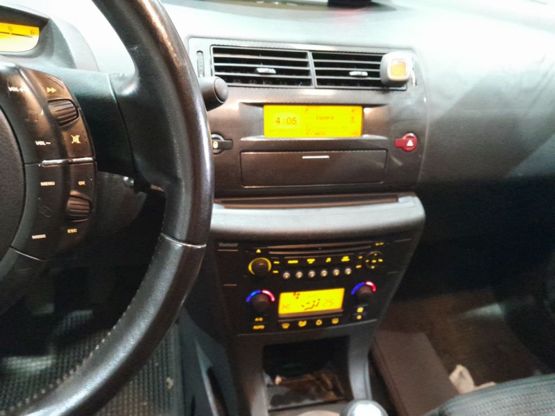 citroen c4 berlina del año 2006