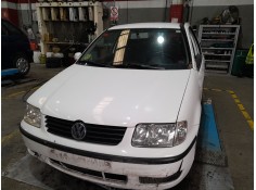 VOLKSWAGEN POLO BERLINA (6N1)