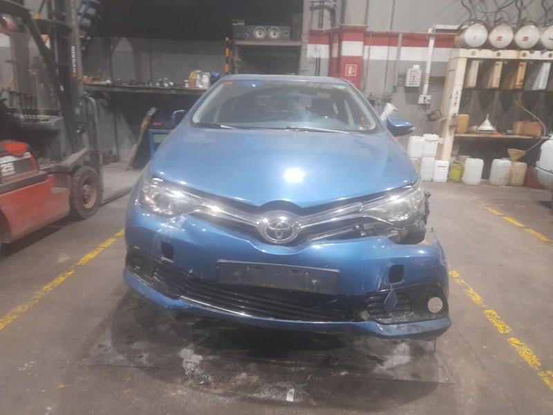 toyota auris del año 2016