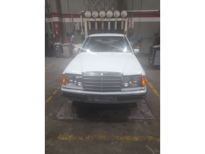 mercedes clase e (w124) berlina del año 1989