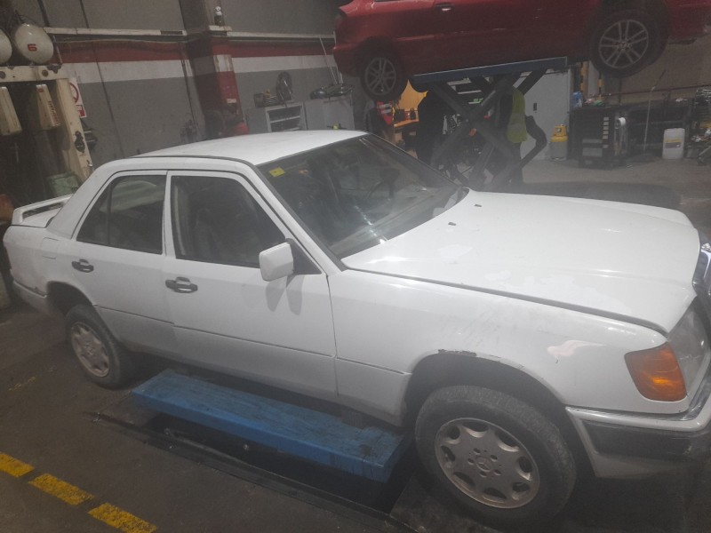 mercedes clase e (w124) berlina del año 1989