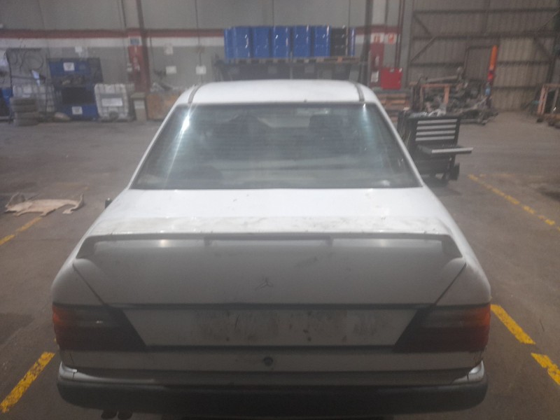 mercedes clase e (w124) berlina del año 1989