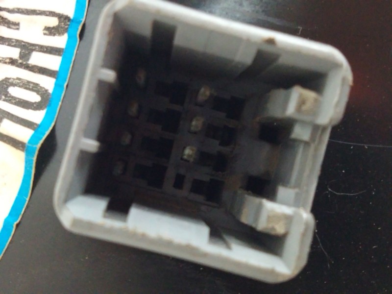 Recambio de retrovisor izquierdo para kia carens 2.0 crdi ex monovolumen referencia OEM IAM   