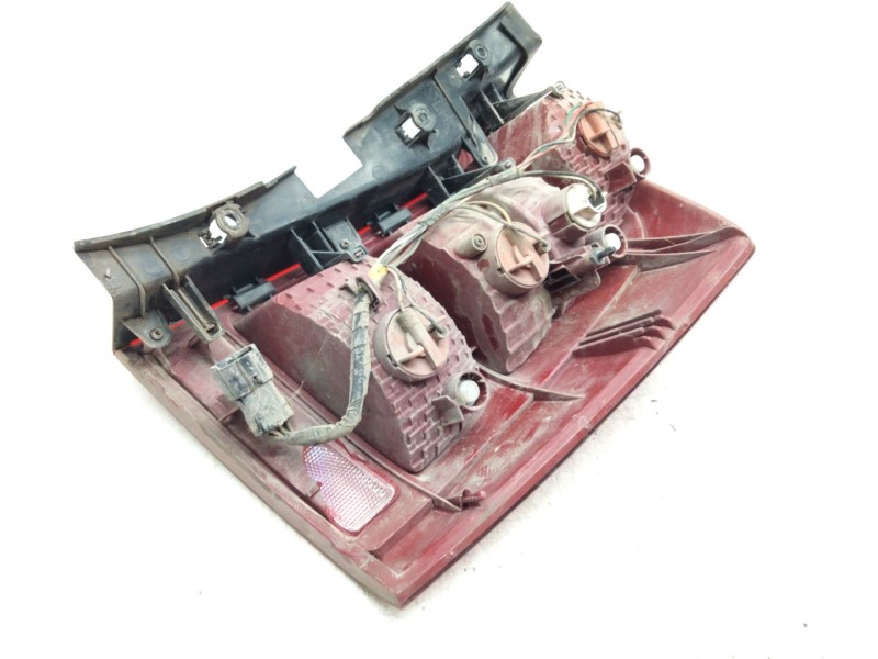 Recambio de piloto trasero izquierdo para kia carens 2.0 crdi ex monovolumen referencia OEM IAM   