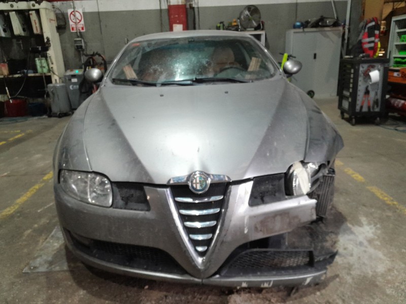 alfa romeo gt (125) del año 2005
