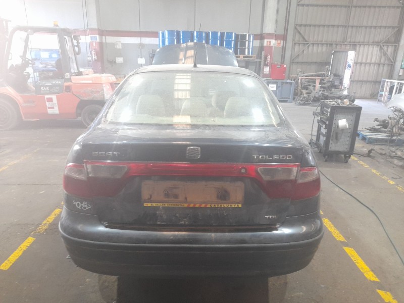 seat toledo (1m2) del año 2001