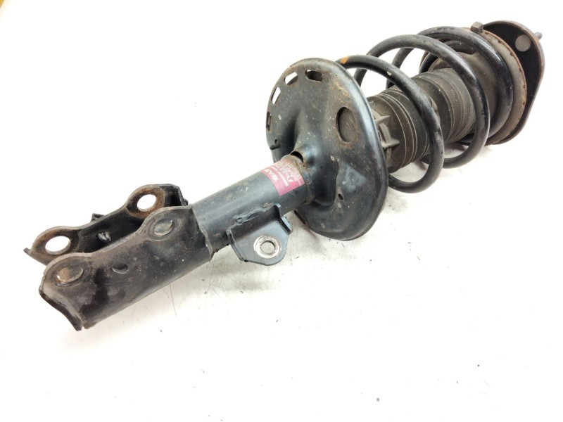 Recambio de amortiguador delantero derecho para toyota auris referencia OEM IAM 33970  