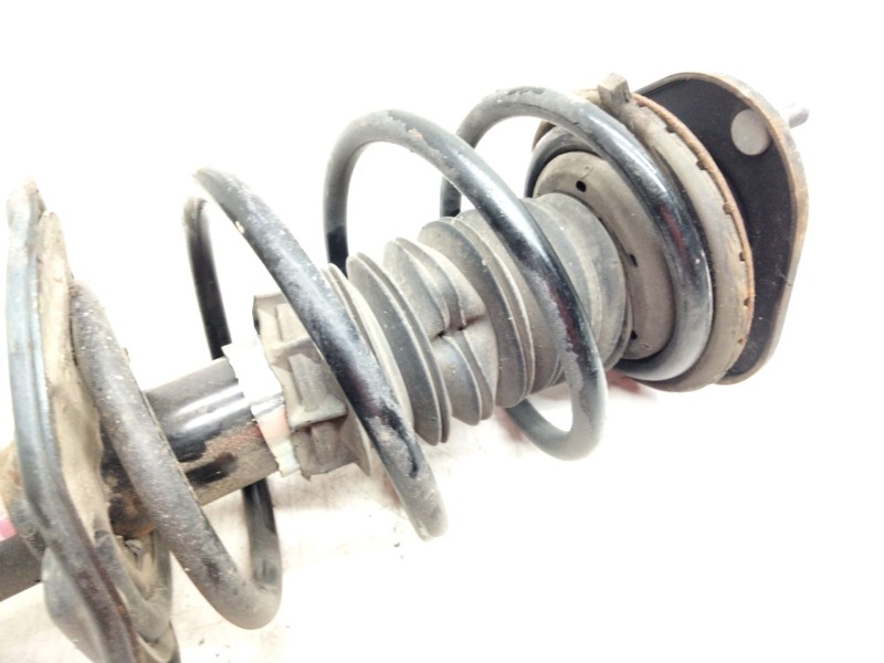 Recambio de amortiguador delantero derecho para toyota auris referencia OEM IAM 33970  