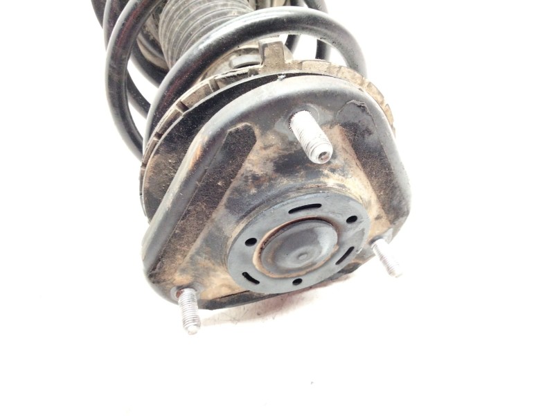 Recambio de amortiguador delantero izquierdo para toyota auris referencia OEM IAM 60725B  