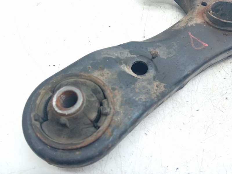 Recambio de brazo suspension inferior delantero derecho para toyota auris referencia OEM IAM   