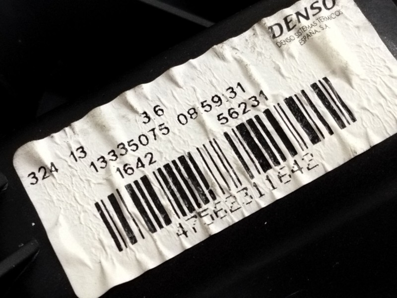 Recambio de motor calefaccion para opel corsa d 1.3 16v cdti referencia OEM IAM 13335075  